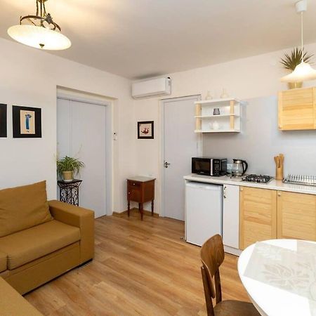Wehost Liberty Square Apartments Tbilisi ภายนอก รูปภาพ